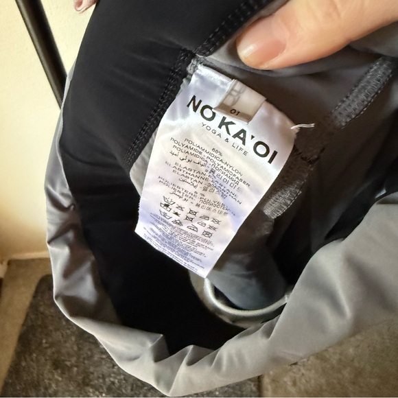 Noka’oi  Multicolor Striped yoga pants - Picture 3 of 3